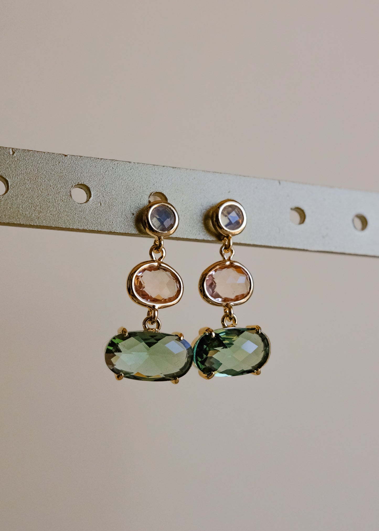 Sulgi Stud Earrings