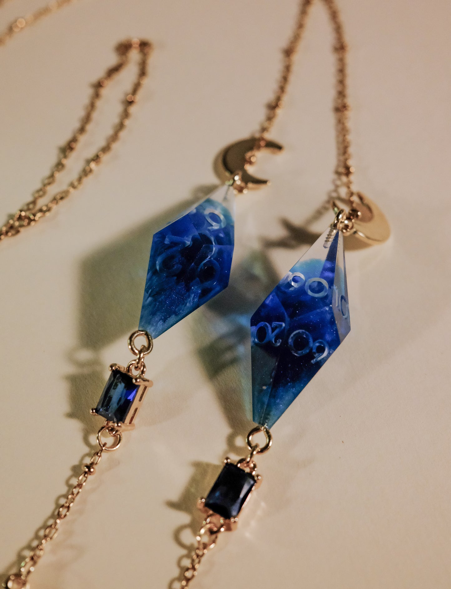 Moon Beam D10+Percent Glasses Chain